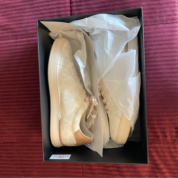 Coach White Sneakers with Soft Fabric and Low-Top Design - Picture 9 of 11